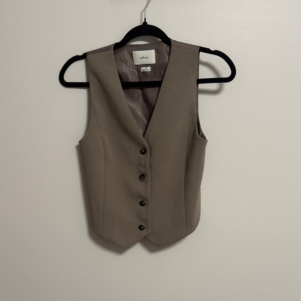 Aritzia Vest